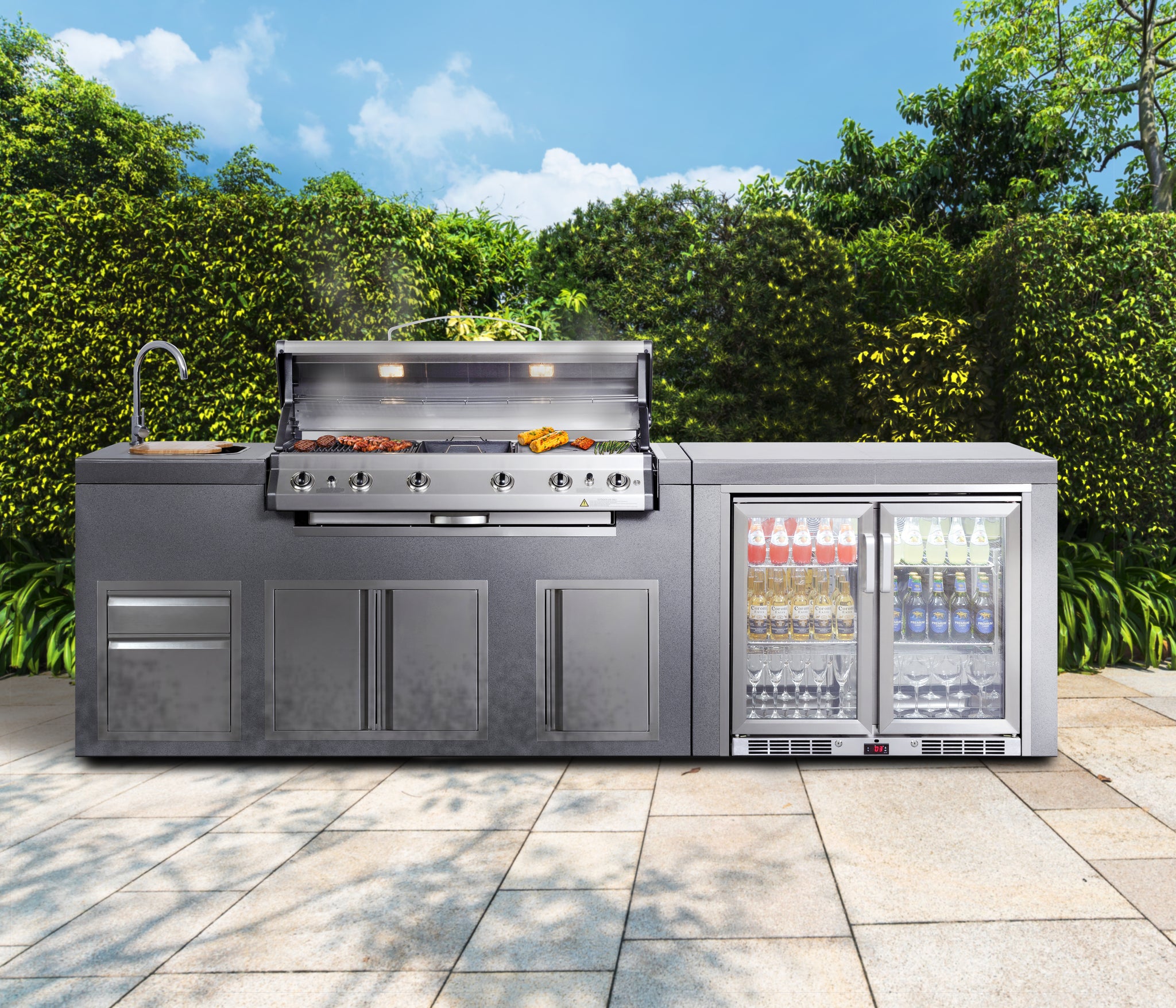 OUTDOOR KITCHENS