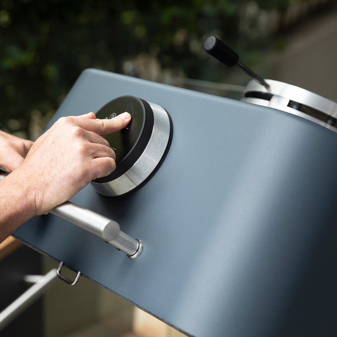 $k BBQ Graphite Touch Screen Gauge